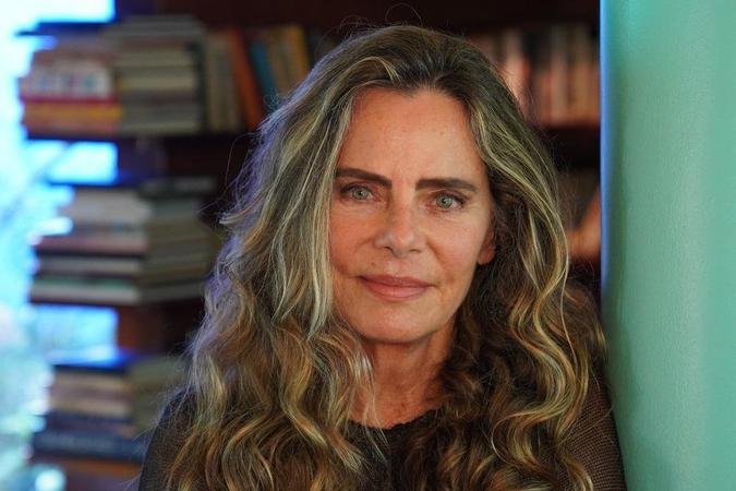 A atriz, escritora e poeta Bruna Lombardi(foto: Carlos Alberto Riccelli/Divulgação) A atriz, escritora e poeta Bruna Lombardi(foto: Carlos Alberto Riccelli/Divulgação)