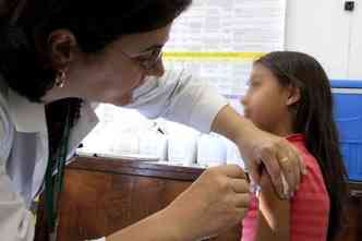 A principal queixa da Sociedade Brasileira de Pediatria em relao  liberao das vacinas nas farmcias e drogarias  a ausncia de um profissional da Medicina nesses locais(foto: Valdecir Galor/SMCS/Divulgao)