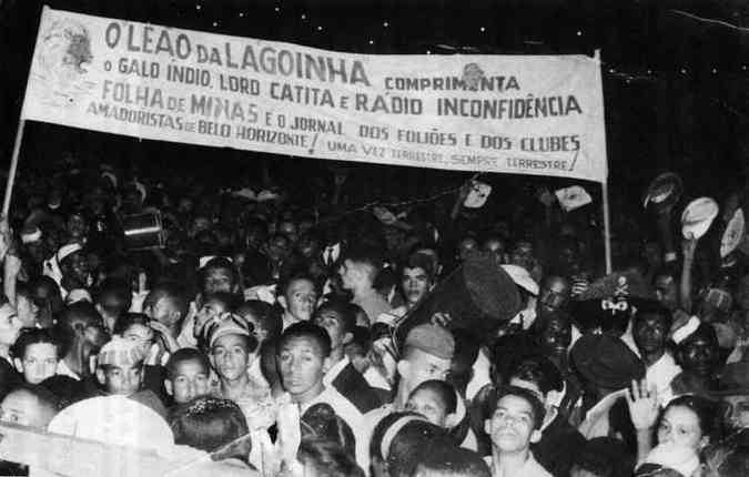 O bloco Leo da Lagoinha, o primeiro do Carnaval de Belo Horizonte, foi fundado em 1947 e ficou anos sem desfilar, retornando  festa de rua em 2017(foto: Arquivo Belotur/Reproduo)