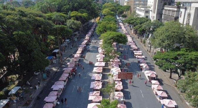 A feira rene mais de 1,5 mil barracas ativas, divididas em 13 setores(foto: Divulgao/PBH)