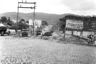 BH em expanso: na dcada de 1960, os caminhos eram abertos para a poro sul da cidade. A avenida Afonso Pena seguia rumo ao futuro Mangabeiras(foto: APCBH/Ascom)