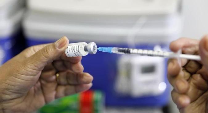A retomada acontece após o recebimento de aproximadamente 27,3 mil doses da vacina Qdenga(foto: Divulgação) A retomada acontece após o recebimento de aproximadamente 27,3 mil doses da vacina Qdenga(foto: Divulgação)