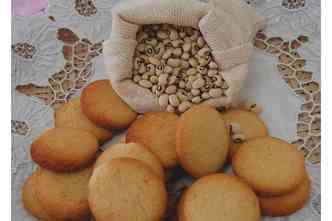 Pesquisadores da Embrapa criaram um biscoito à base de feijão-de-corda, que não contém glúten e possui efeito funcional no organismo(foto: Magda Cruciol/Embrapa/Reprodução)