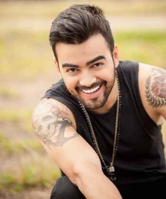 O mineiro Lindsay Paulino, de 31 anos, largou o design de interiores para se dedicar ao humor(foto: Divulgao)
