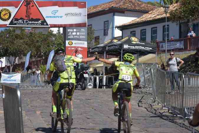 A competio rene ciclistas de 17 a mais de 60 anos de diversos estados do Brasil, sendo a maioria do sexo masculino(foto: Salysson Vieira/Divulgao)