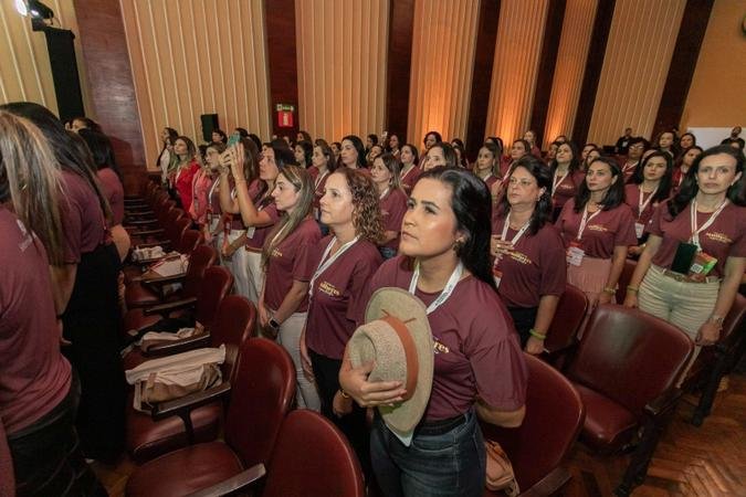 Durante três dias, 300 mulheres cooperativistas trocaram experiências, compartilharam desafios e discutiram estratégias para ampliar a presença feminina nos espaços de decisão do agro. Minas Gerais é hoje o segundo estado brasileiro com maior número de estabelecimentos rurais sob direção de mulheres.(foto: Divulgação) Durante três dias, 300 mulheres cooperativistas trocaram experiências, compartilharam desafios e discutiram estratégias para ampliar a presença feminina nos espaços de decisão do agro. Minas Gerais é hoje o segundo estado brasileiro com maior número de estabelecimentos rurais sob direção de mulheres.(foto: Divulgação)
