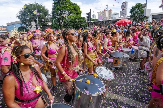 Bateria do Ent�o Brilha!: Neste ano, bloco sai com o tema 