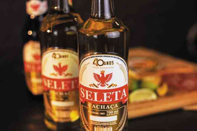 Produzida em Salinas, a Cachaa Seleta foi reconhecida em 2021 como o melhor destilado feito na Amrica Latina com cana de acar: tradio e excelncia provam que o 