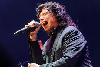 Masters of Voices re�ne lendas do rock em show em Belo Horizonte