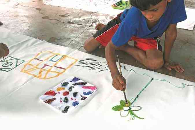 Desenhos que salvam: pinturas infantis podem ser revertidas em renda para comunidades pobres em vrias partes do mundo(foto: Divulgao)
