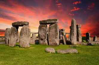 Local sagrado ou ritualstico? Esquea! Para o escritor gals brian John, Stonehenge  apenas uma formao natural de pedras na Inglaterra(foto: Pixabay)