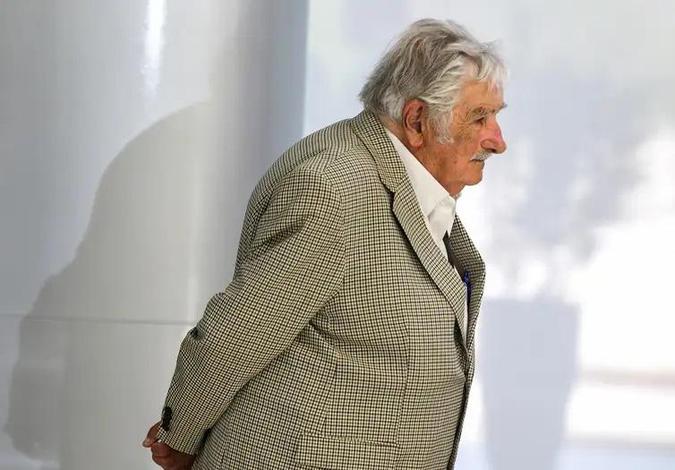 José Mujica em visita ao Brasil em 2023(foto: Tânia Rego/Agência Brasil) José Mujica em visita ao Brasil em 2023(foto: Tânia Rego/Agência Brasil)