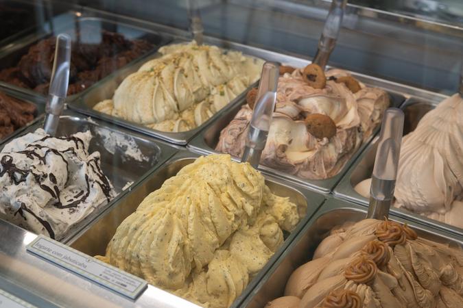 Sabor vindo do frescor dos ingredientes: na produo dos gelatos da Mi Garba! no entram aditivos industrializados nem gordura hidrogenada, garante o italiano Lucas Lenzi, fundador da marca(foto: Paulo Mrcio)