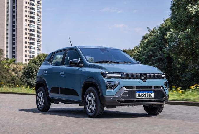 A bateria de 26,8 kWh garante autonomia mínima de 180 km: recarga pode ser feita em tomada doméstica de 220V (foto: Divulgação) A bateria de 26,8 kWh garante autonomia mínima de 180 km: recarga pode ser feita em tomada doméstica de 220V (foto: Divulgação)