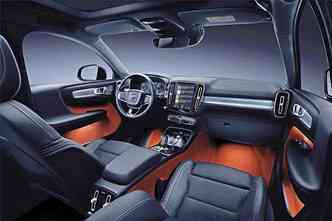 O bom espao interno do SUV compacto premium: sob medida para competir com o Audi Q3, o Mercedes GLA e o Jaguar E-Pace(foto: Divulgao)