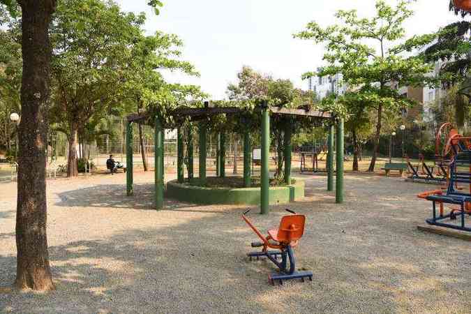 Parque Municipal Aggeo Pio Sobrinho, no Buritis: quando reabertas, reas verdes devem ter pblico limitado(foto: Violeta Andrada/Encontro)