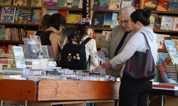 Segundo o levantamento, as mulheres representam 61% do total de consumidores de livros(foto: Rovena Rosa/Agencia Brasil) Segundo o levantamento, as mulheres representam 61% do total de consumidores de livros(foto: Rovena Rosa/Agencia Brasil)