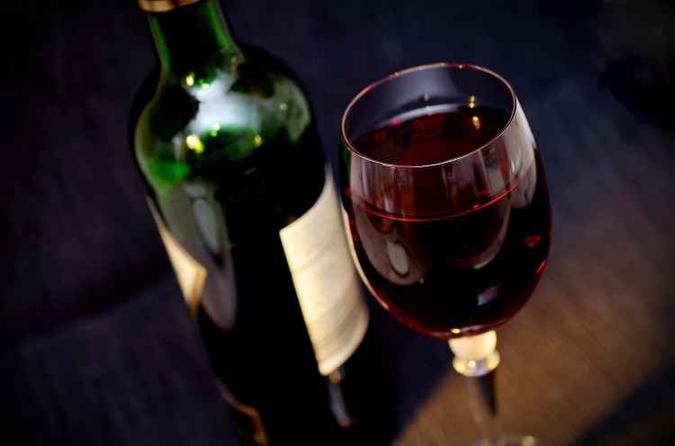 Com carga horária de nove horas, o curso da Casa Rio Verde aborda a história do vinho e os processos de fabricação da bebida, entre outros tópicos(foto: Pexels) Com carga horária de nove horas, o curso da Casa Rio Verde aborda a história do vinho e os processos de fabricação da bebida, entre outros tópicos(foto: Pexels)