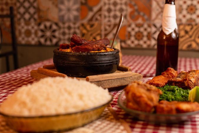 Os pratos são fartos e trazem a autêntica comida mineira(foto: Divulgação) Os pratos são fartos e trazem a autêntica comida mineira(foto: Divulgação)