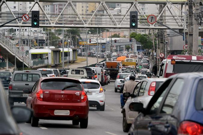 Veículos que circularem sem o licenciamento estão sujeitos a infração gravíssima(foto: Gil Leonardi / Imprensa MG ) Veículos que circularem sem o licenciamento estão sujeitos a infração gravíssima(foto: Gil Leonardi / Imprensa MG )