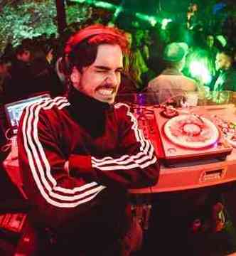 DJ Jaka  uma das atraes da edio especial da festa Noite Maravilhosa, no Far East(foto: Facebook/DJ Jaka/Reproduo)