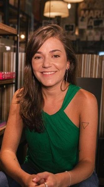 Escritora mineira Deborah R. Sousa(foto: Veronica Porto/Divulga��o)