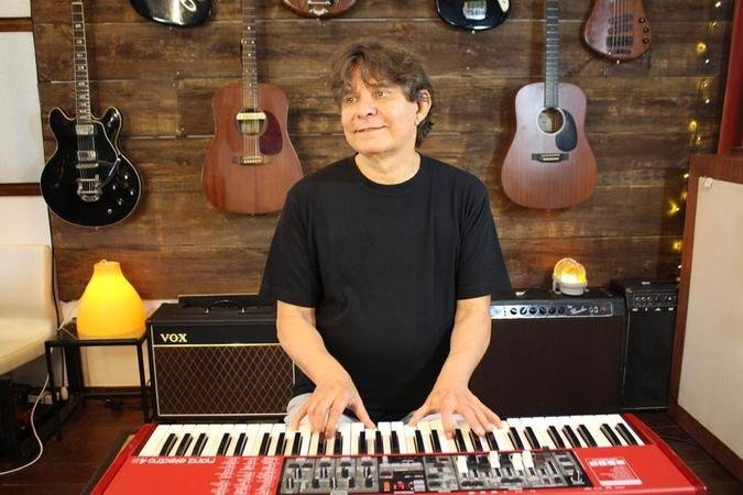 Cantor e compositor morreu na noite de domingo (2)(foto: Reproduo/Instagram @loborgesoficial)