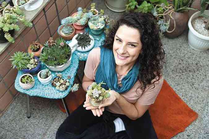 A coach de meditao Juliana Minardi ressalta o poder energtico das plantas: 