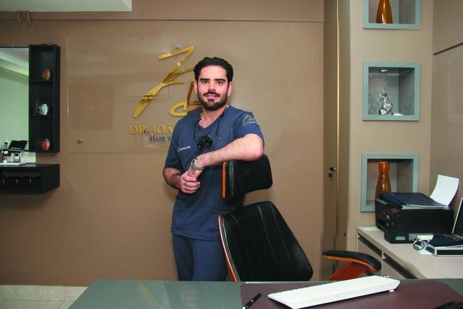 O dermatologista Jo�o Paulo Dinali: 