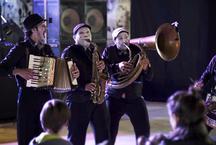 Festival transforma BH em palco internacional da arte circense