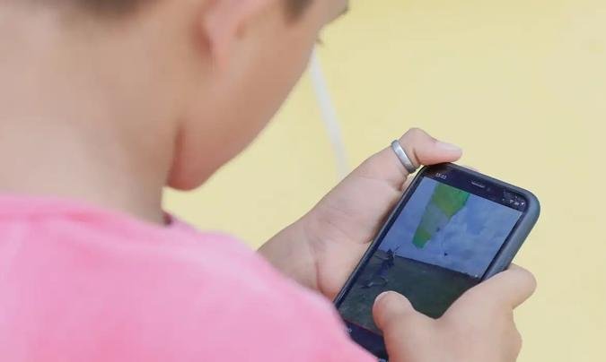 O material está disponível gratuitamente na internet e fornece dicas para incentivar os jovens a navegarem de forma segura(foto: Isac Nobrega/ PR) O material está disponível gratuitamente na internet e fornece dicas para incentivar os jovens a navegarem de forma segura(foto: Isac Nobrega/ PR)
